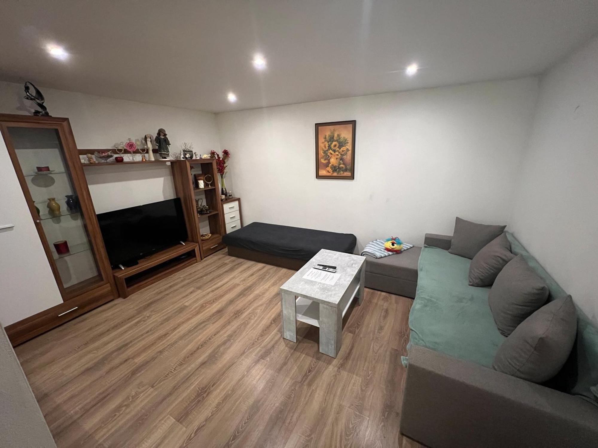 -Self-Check- 4-Bedroom Family House With Heated Tub Levice Exterior foto