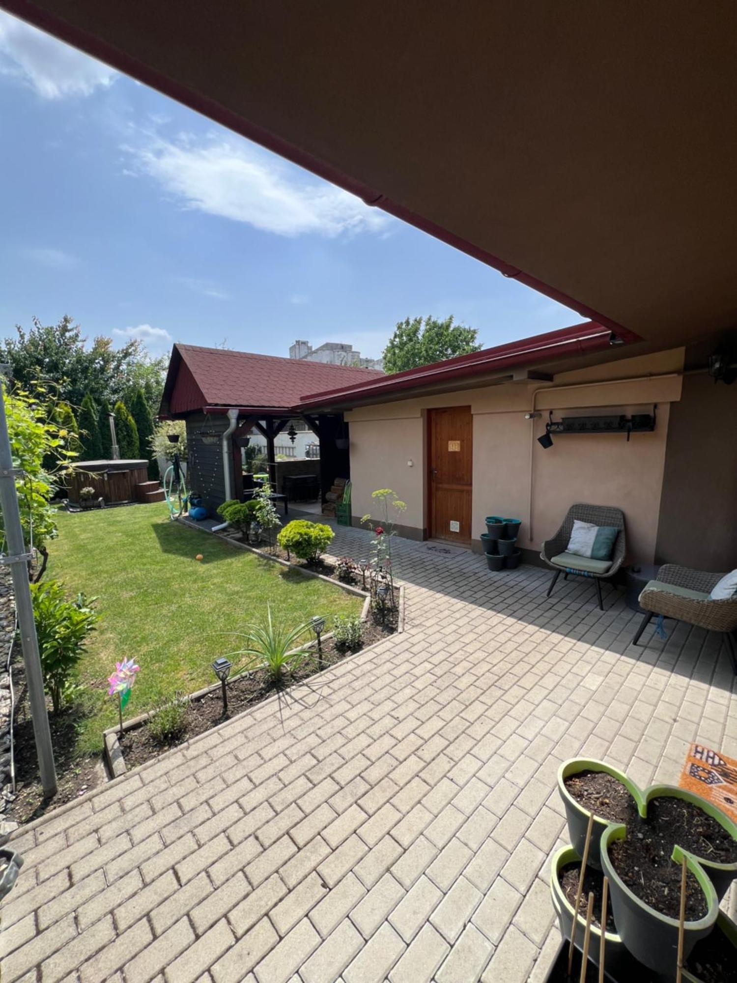 -Self-Check- 4-Bedroom Family House With Heated Tub Levice Exterior foto